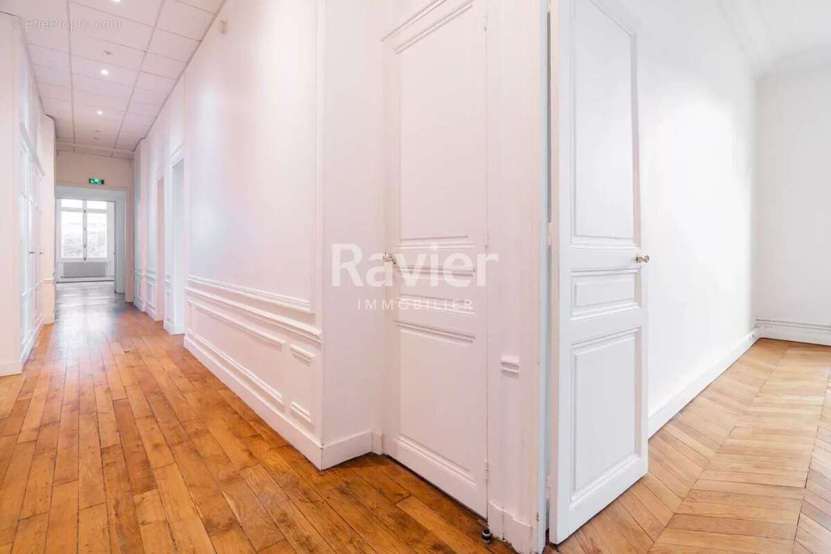 Appartement à PARIS-7E