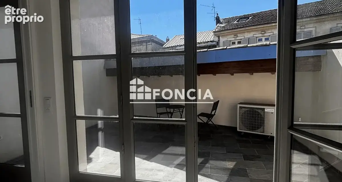 Élégante maison de ville rénovée avec terrasse - photo 3
