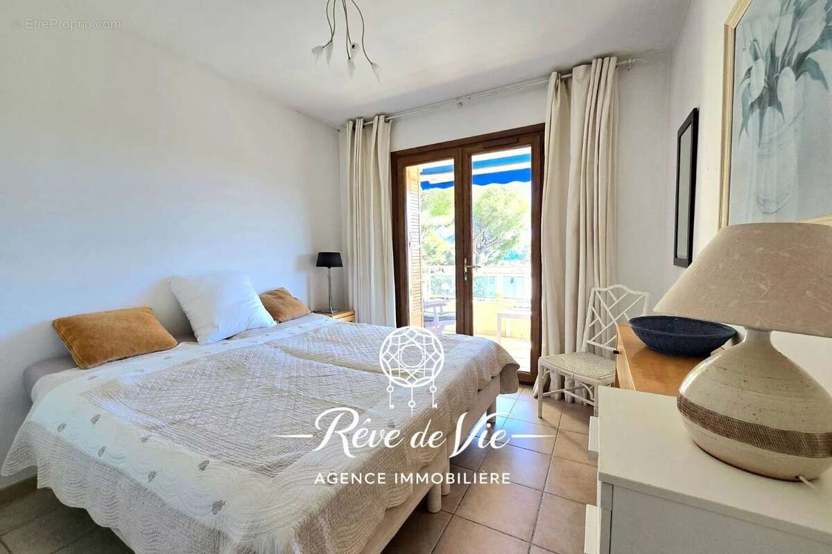Appartement à BORMES-LES-MIMOSAS