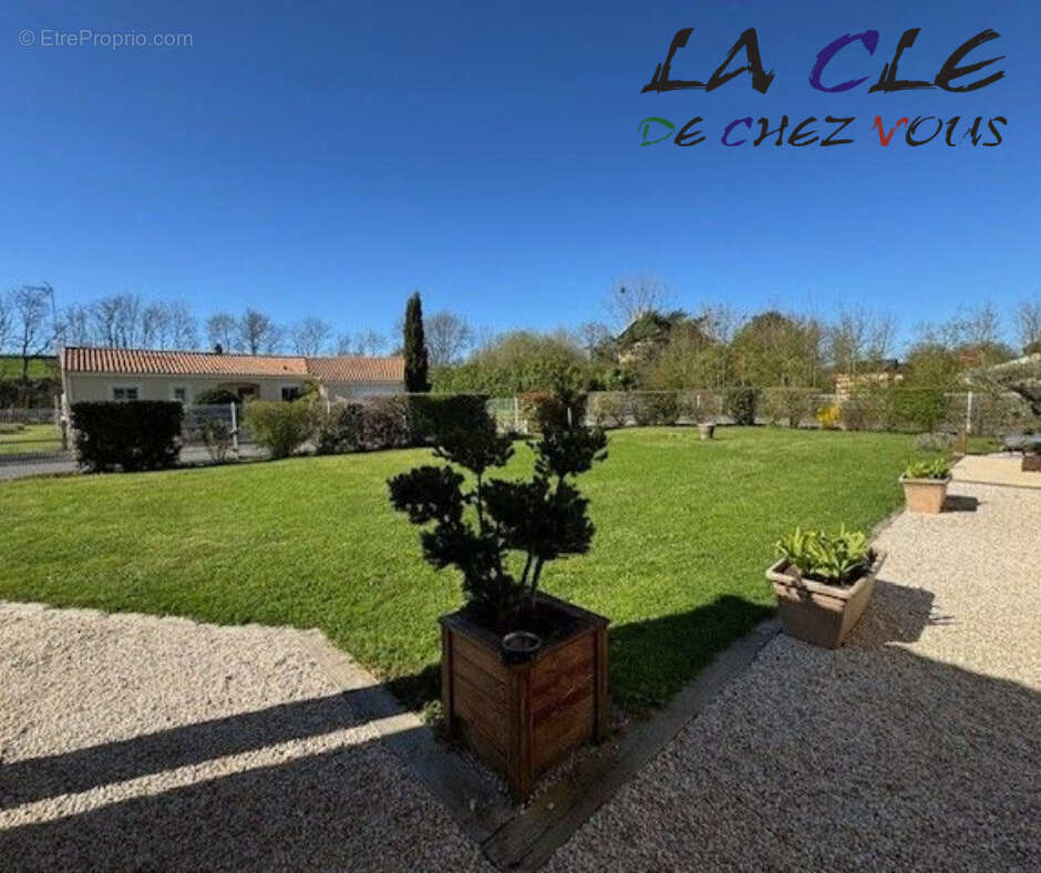 Maison à PUY-DE-SERRE