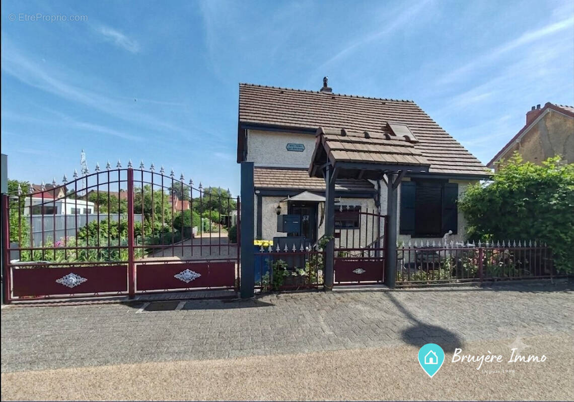 Maison à HIRSON