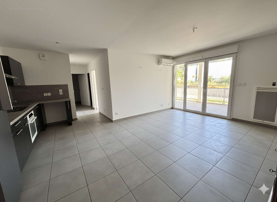 Appartement à ROQUEVAIRE