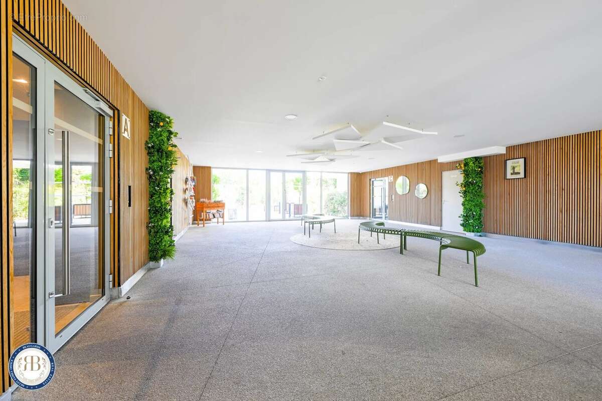 À vendre - appartement 3 pieces – 68 m² – cagnessur-mer – terrasse – parking – proche mer - photo 9