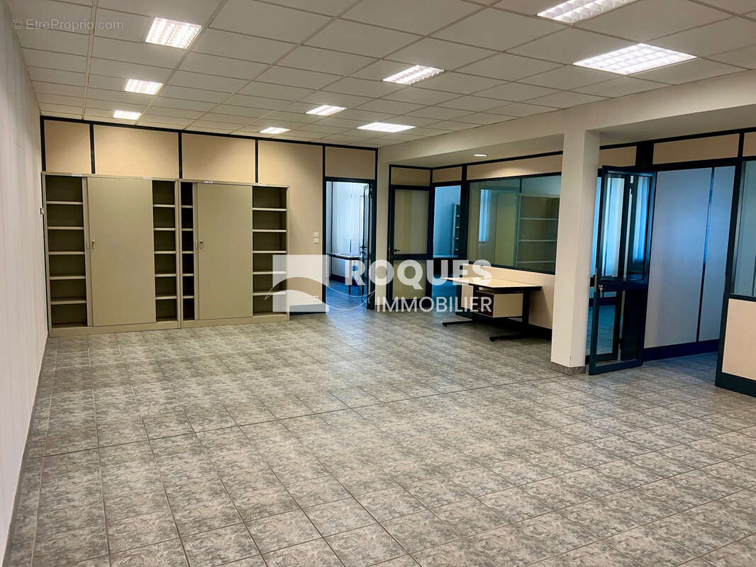  IMMEUBLE de 600 m2 sur 3 niveaux avec parking - photo 16