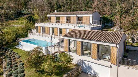 Maison à TOURRETTES-SUR-LOUP