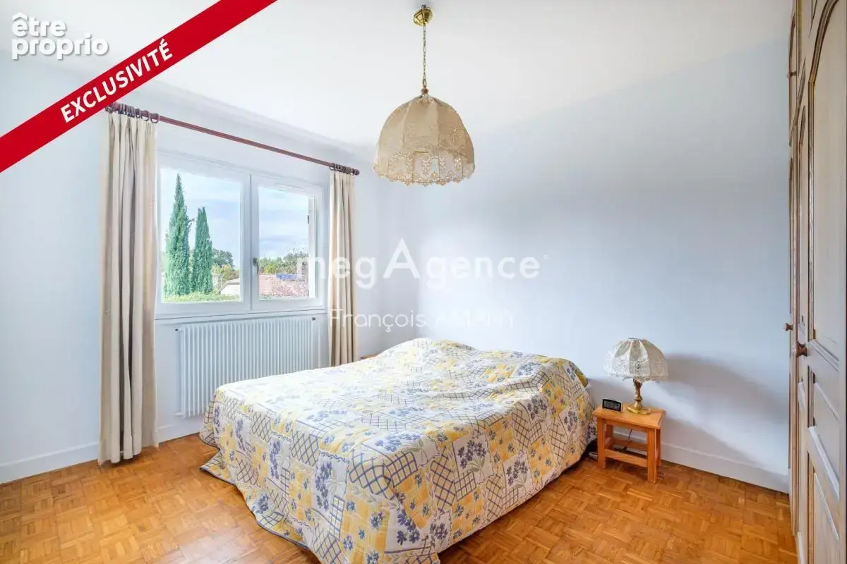 Maison familiale avec piscine au cœur du village - photo 9