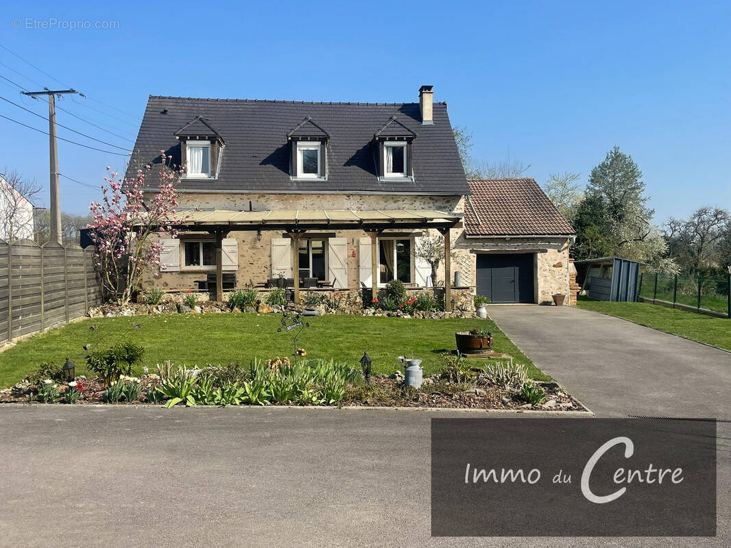 Maison à MONTMIRAIL