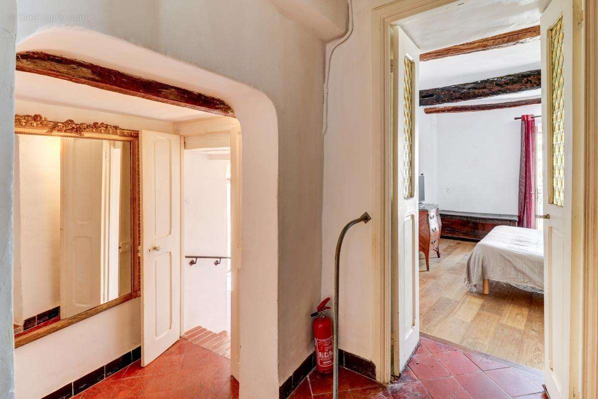 Appartement à PEILLON