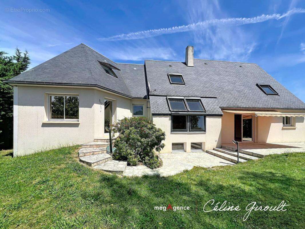 Maison à LE VAL-SAINT-PERE