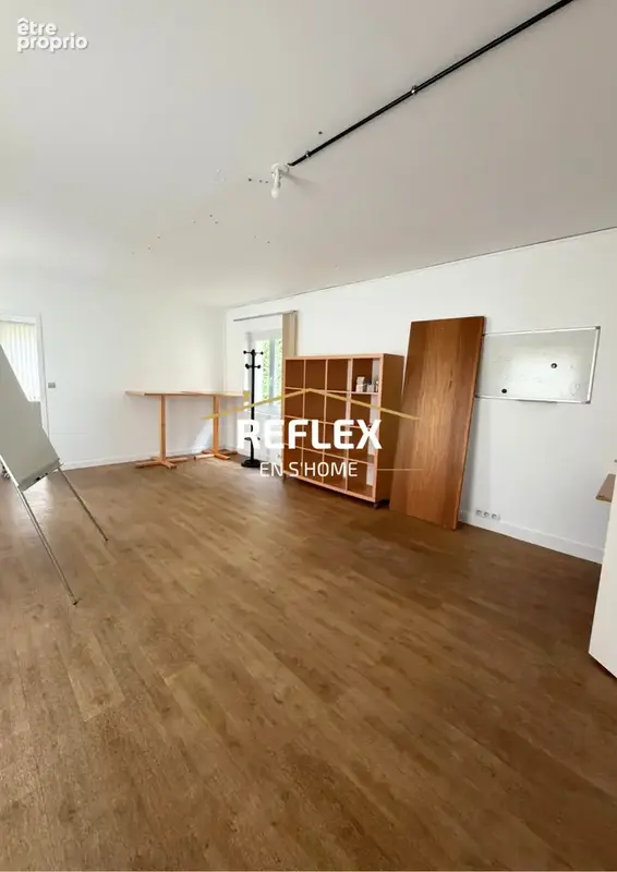 Ensemble immobilier bureaux / parking / terrasse - photo 1