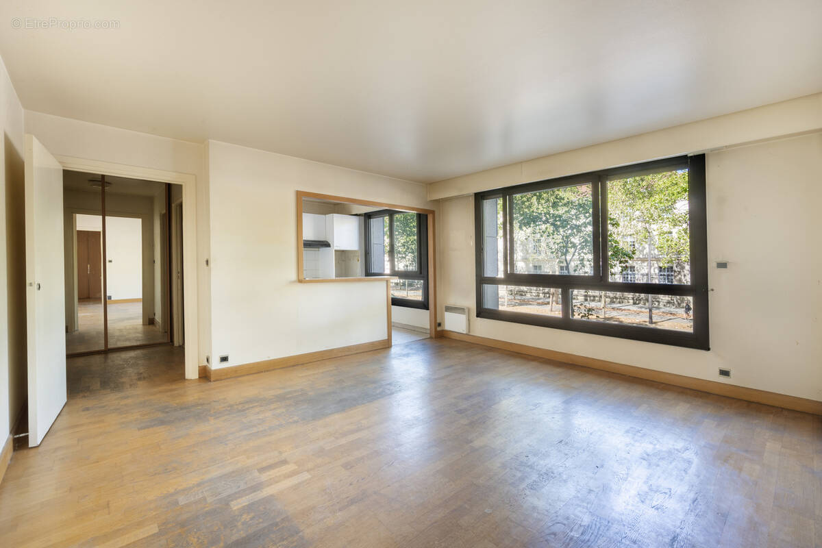 Appartement à PARIS-15E