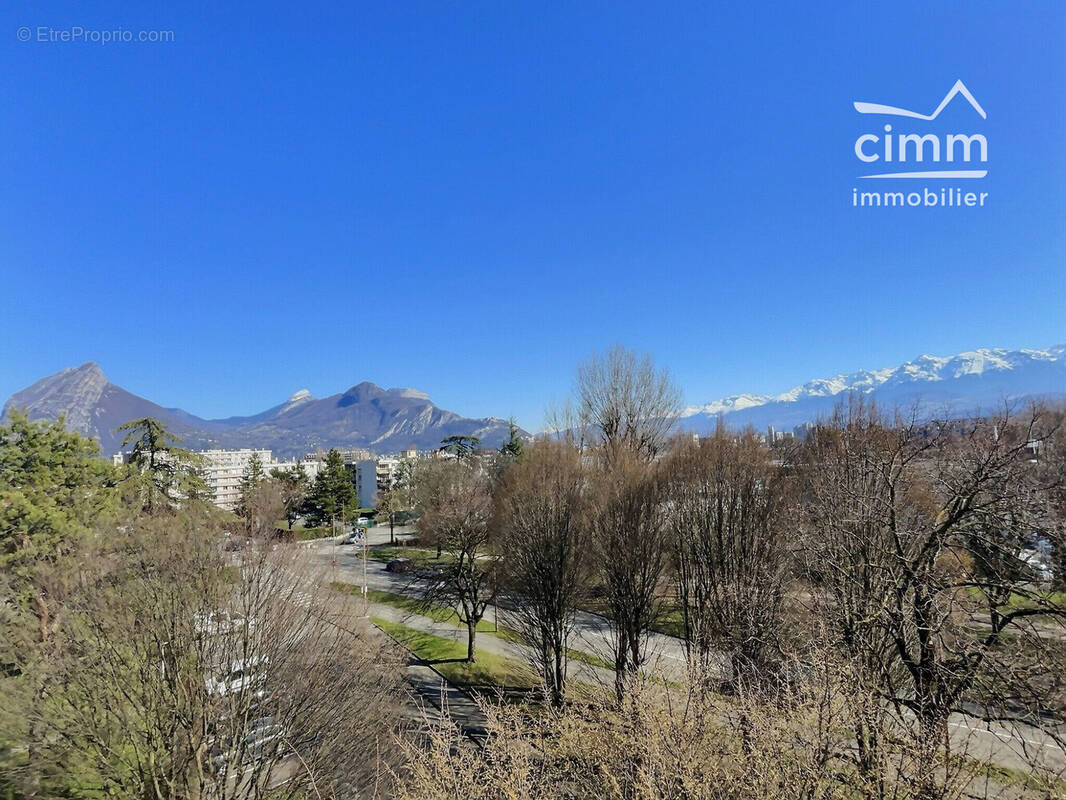 Appartement à SEYSSINET-PARISET