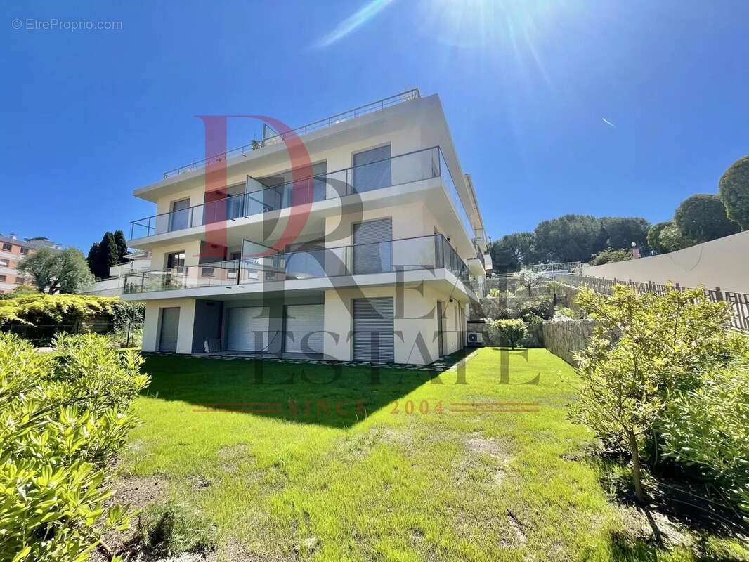 Appartement à ROQUEBRUNE-CAP-MARTIN
