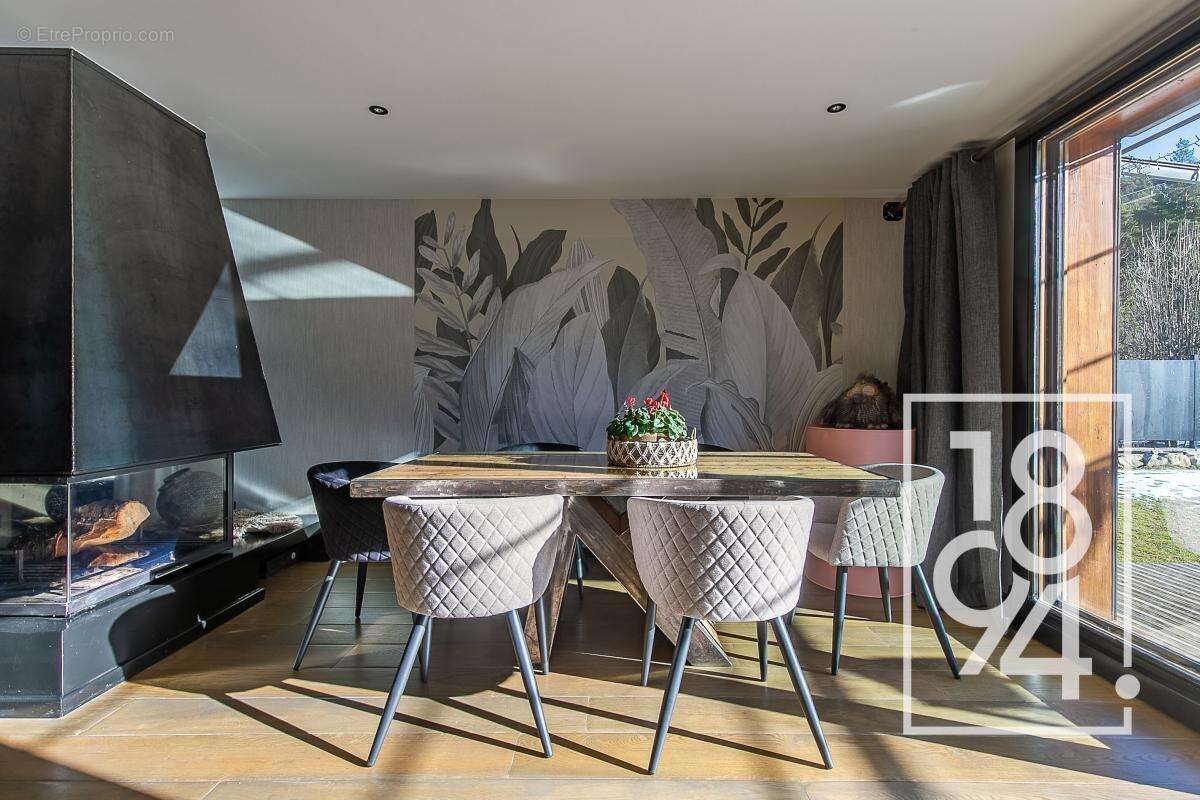 3 Maisons T11 à vendre Uvernet Fours 04 (04400)  328.93 m²  Terrasses, Jardins  - photo 13