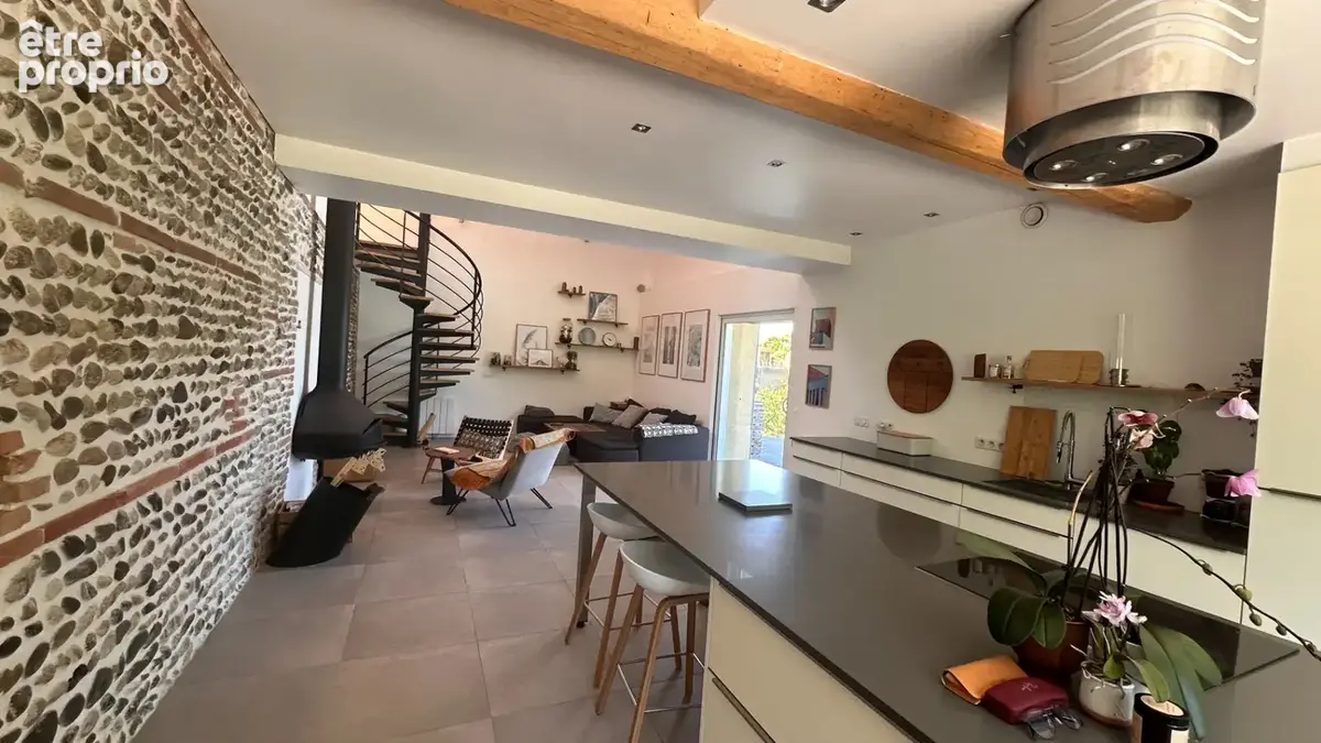 Magnifique Toulousaine  rénovée de 6 pièces  cadre privilégié - photo 2