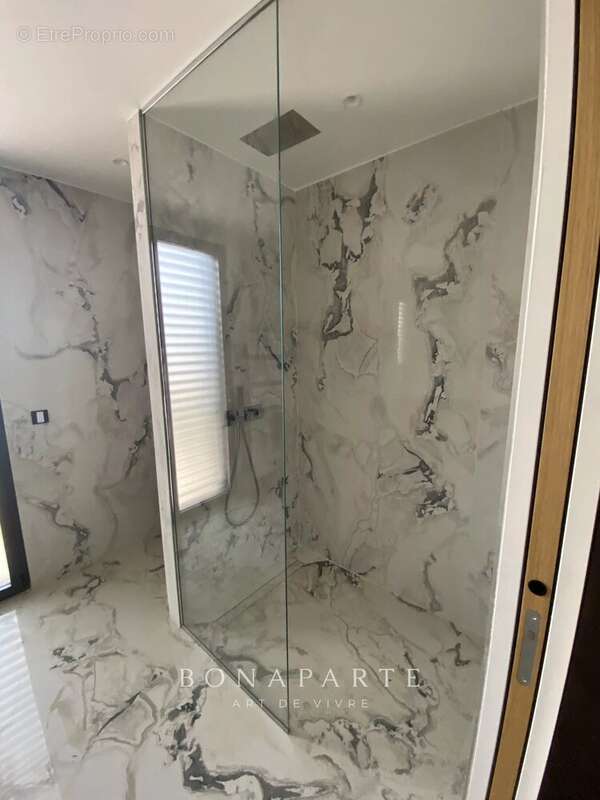 Sainte-maxime - jolie villa contemporaine de 230m² - a pieds de la plage de la nartelle - photo 14
