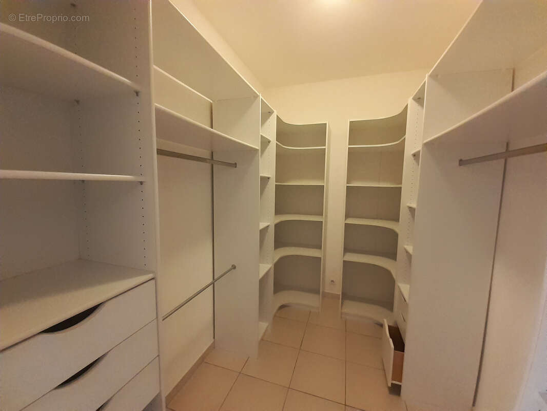 Maison à PETIT-BOURG