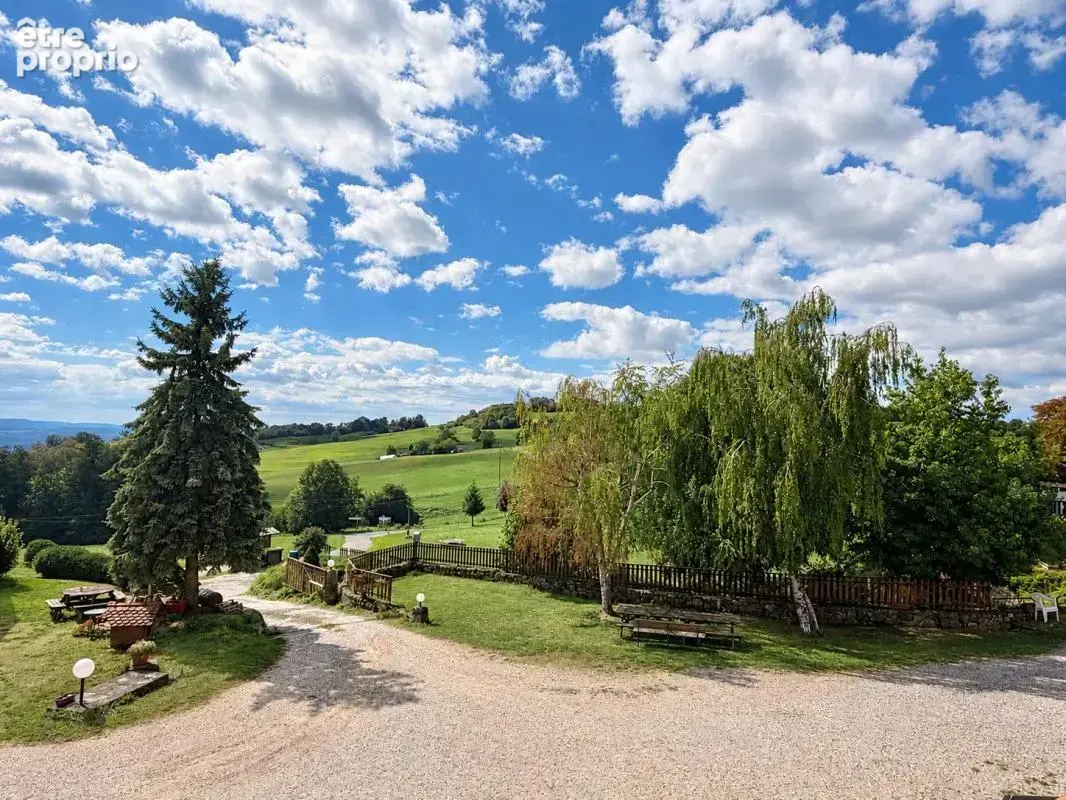 Ensemble immobilier avec 7 logements, bar et salle de réception (73240) - photo 16