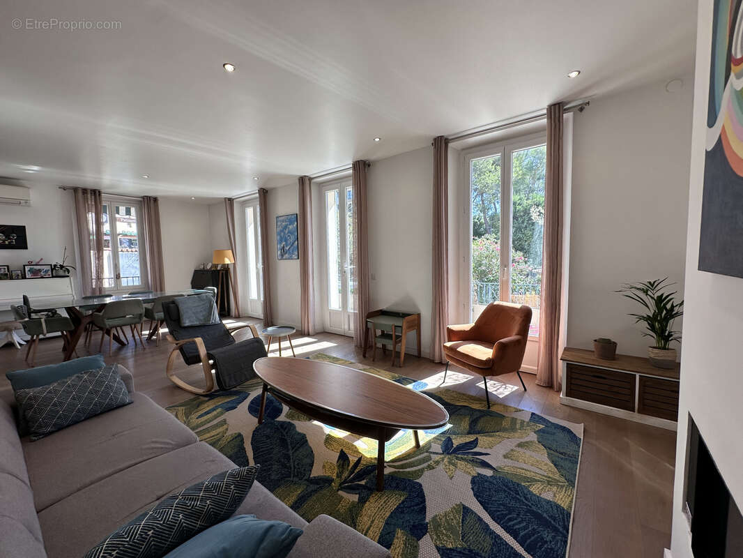 Appartement à LE CANNET