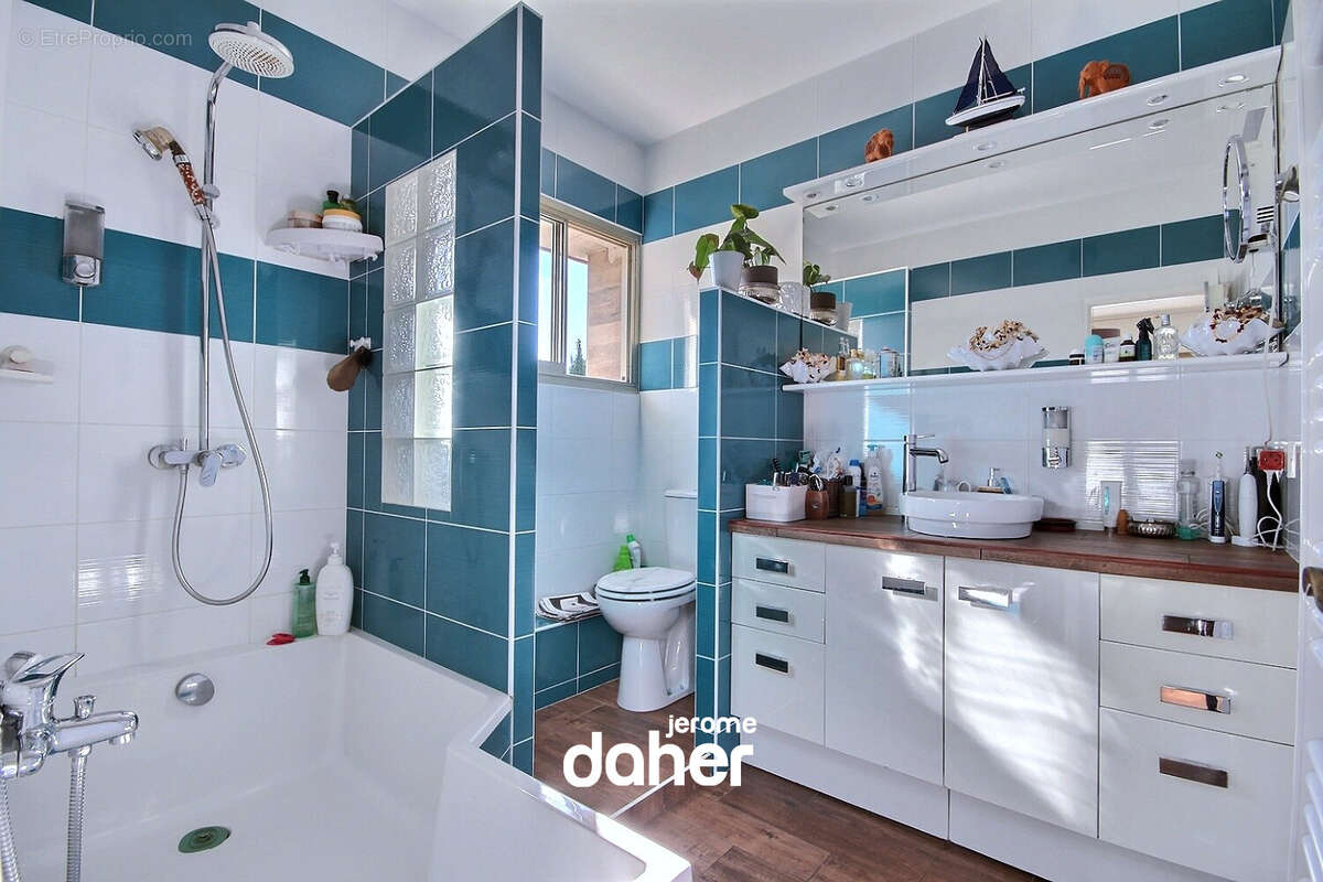 Appartement à MARSEILLE-8E