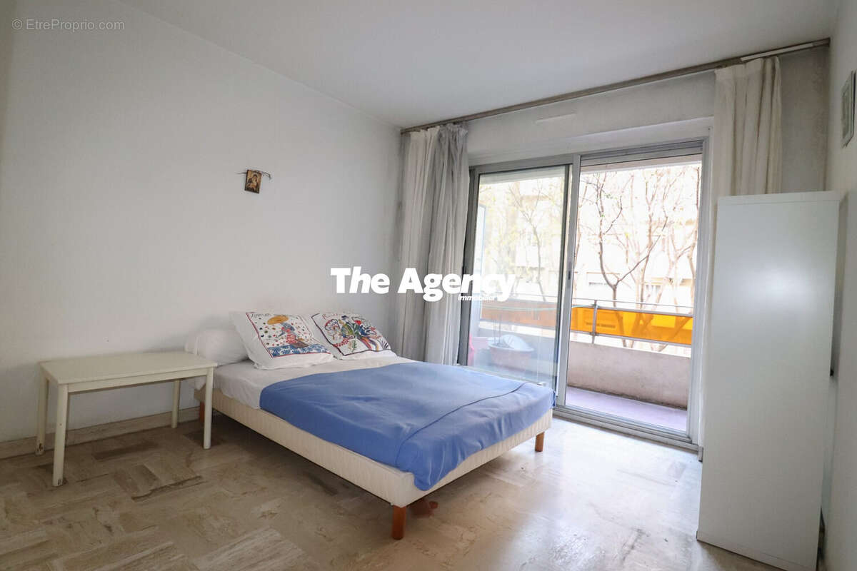 Appartement à MARSEILLE-5E