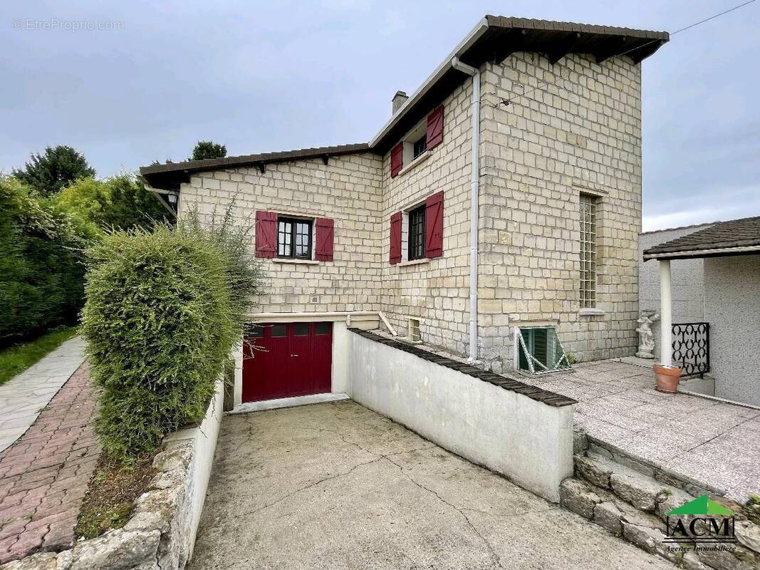 Maison à MERY-SUR-OISE