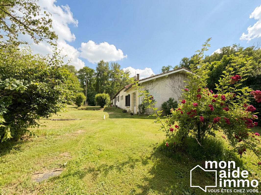 Maison à COUTRAS