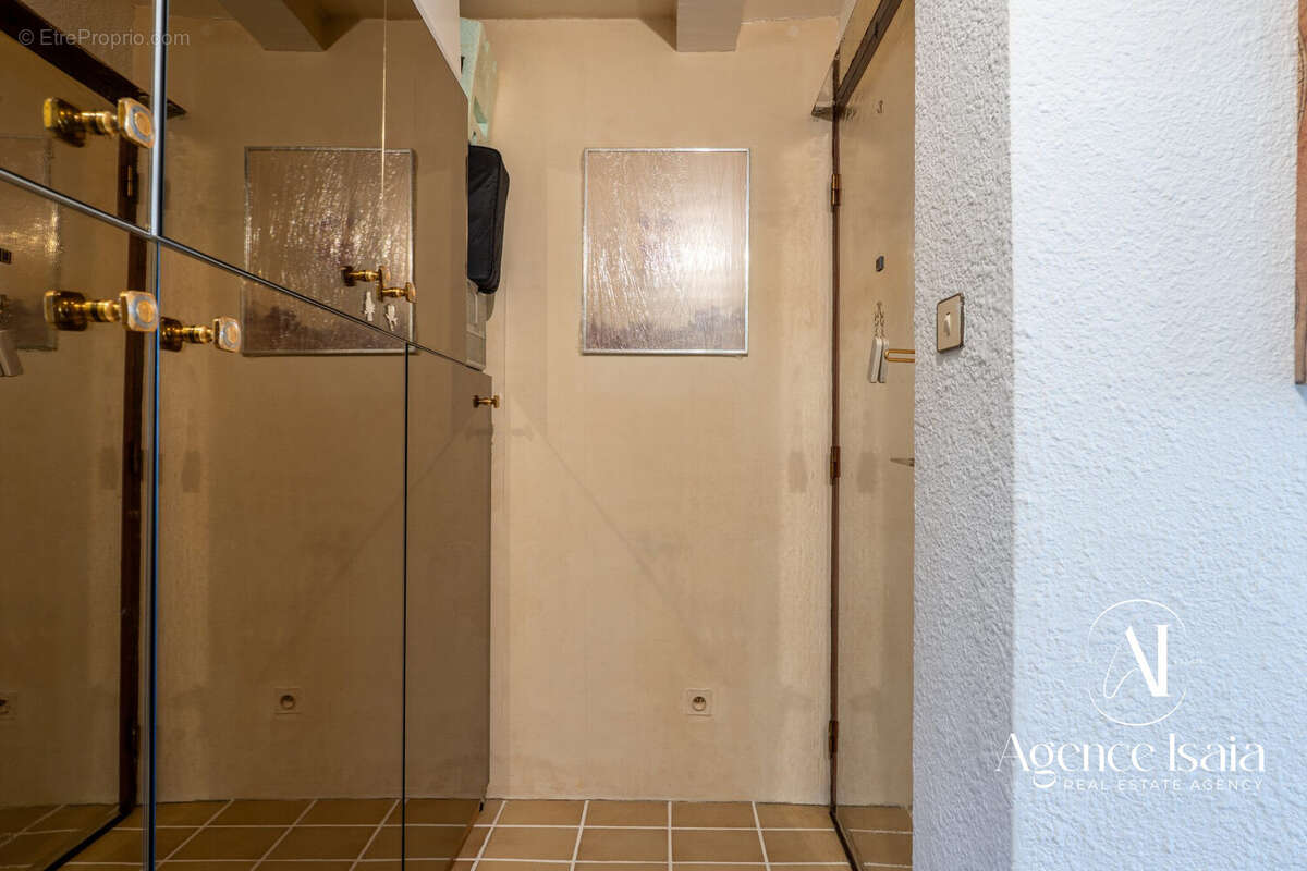 Appartement à BORMES-LES-MIMOSAS