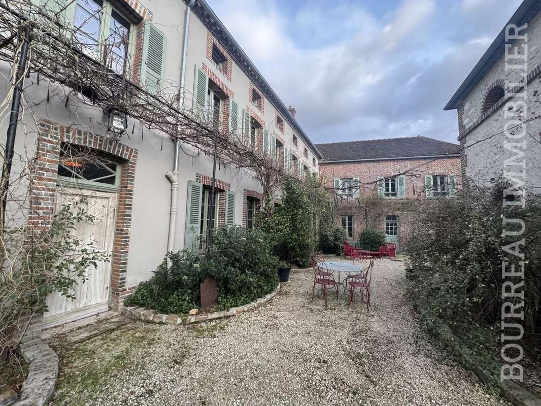 Maison à CEZY