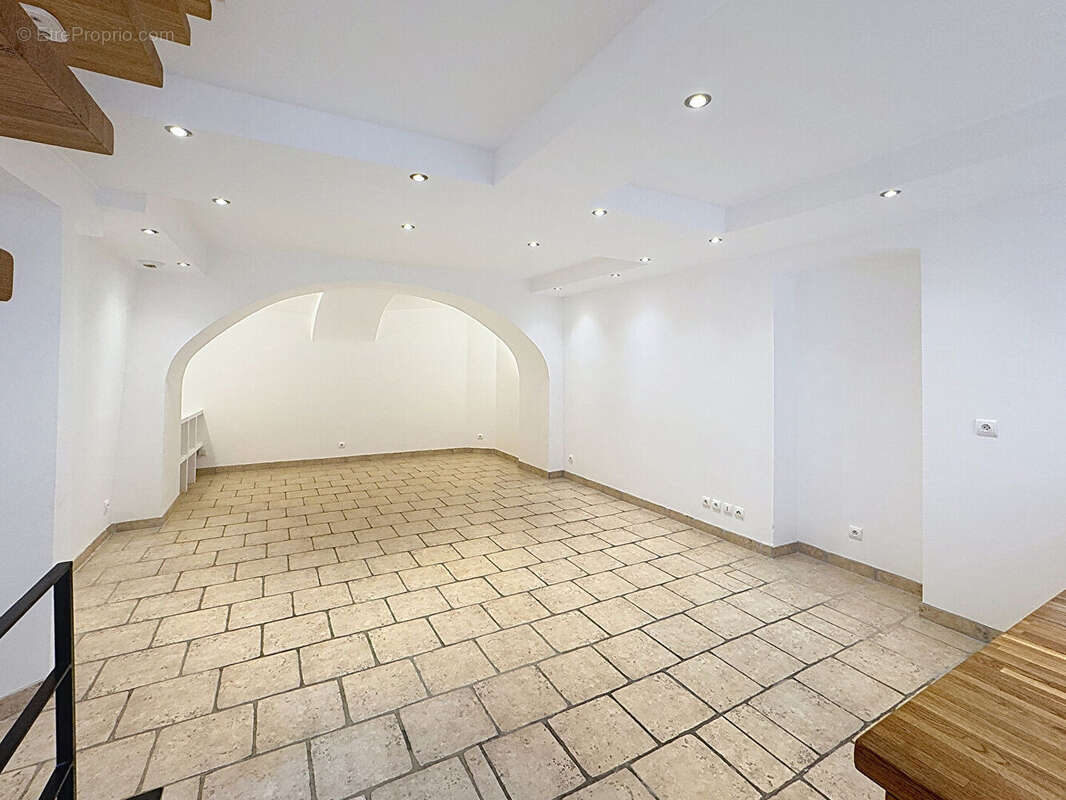 Appartement à ROQUEBRUNE-CAP-MARTIN