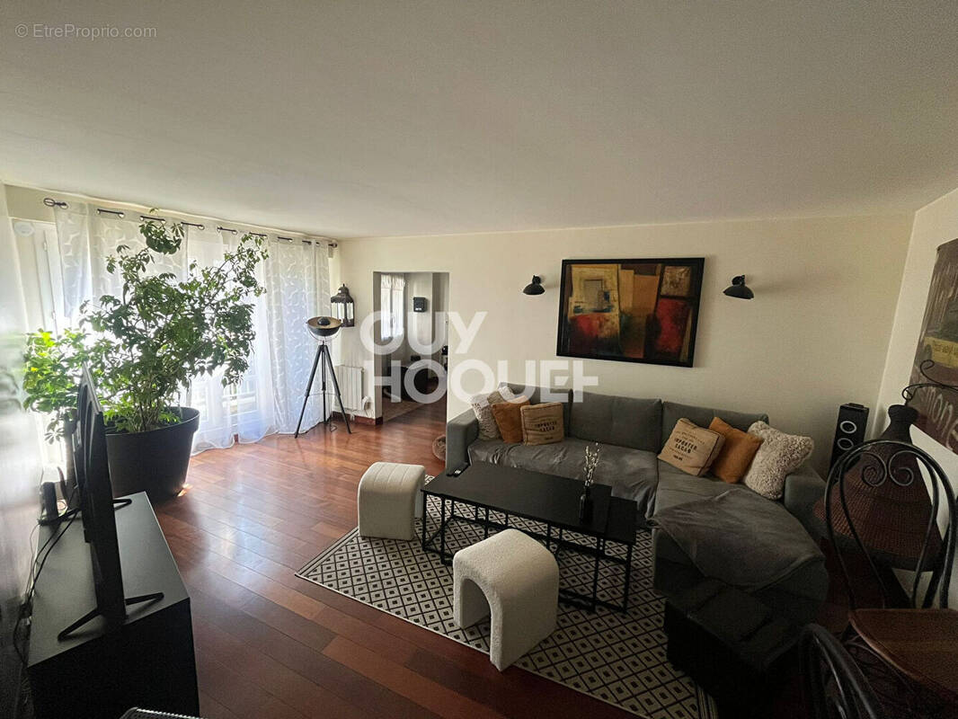 Appartement à COUBRON