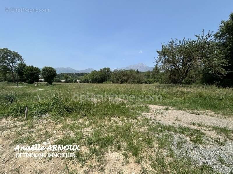 Terrain à CHAUFFAYER