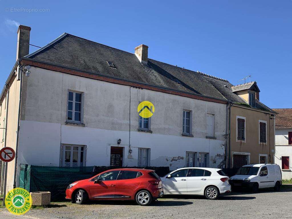 Maison à BOUSSAC