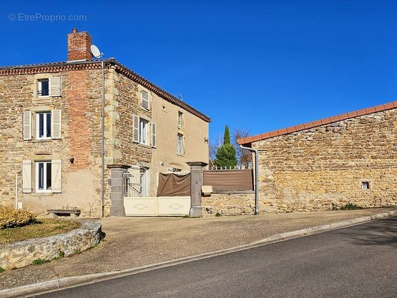Maison à CHAURIAT