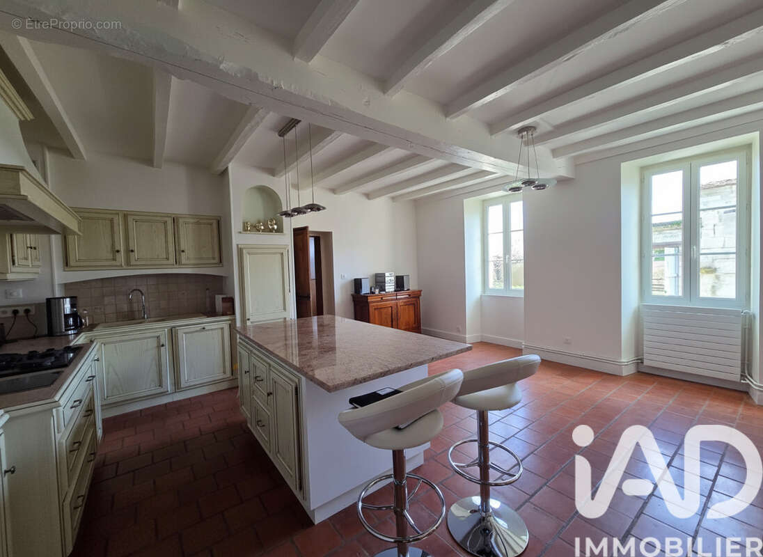 Photo 7 - Maison à CHAMPNIERS