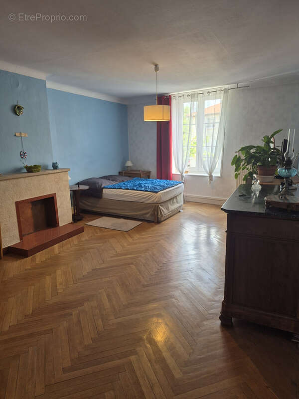 Maison à GONDREVILLE