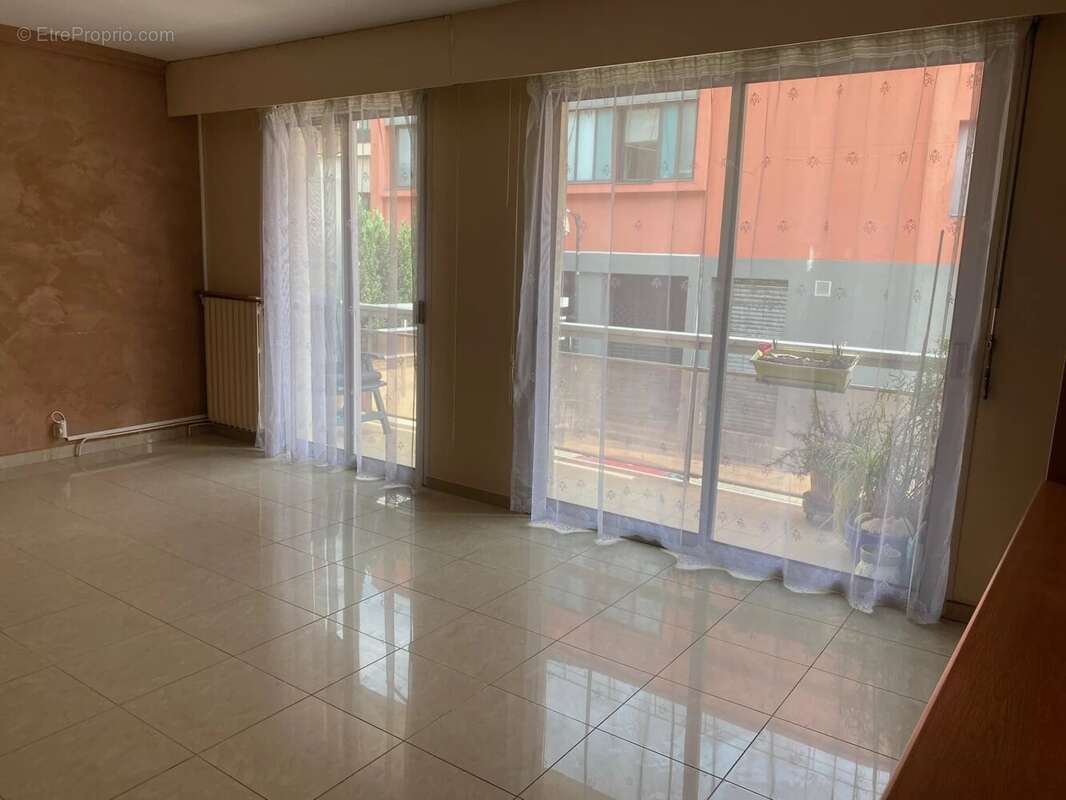 Appartement à LE PERREUX-SUR-MARNE