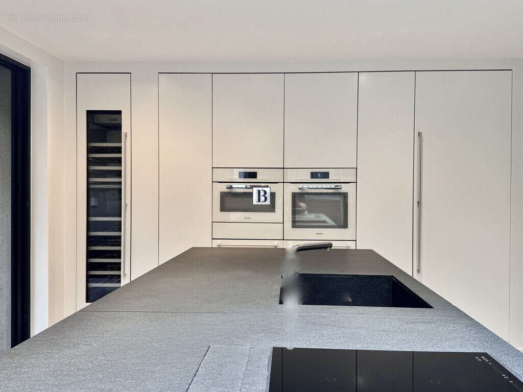 Appartement à PARIS-3E