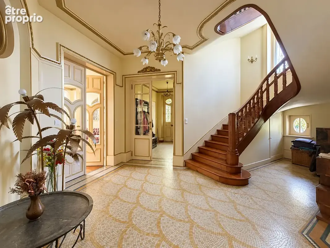 Nancy / exceptionnelle villa art nouveau / 515 m² / 13 chambres / terrain de 1 070 m² - photo 10