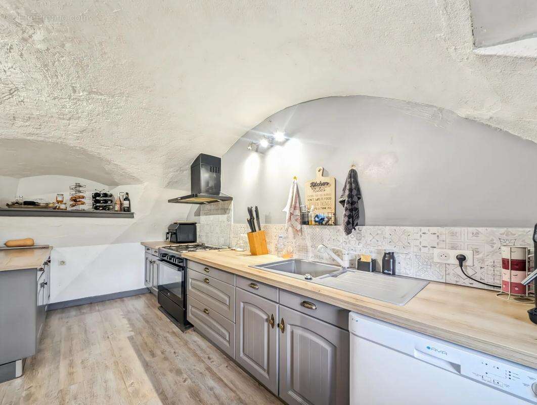 Maison à SAINT-BEAUZELY