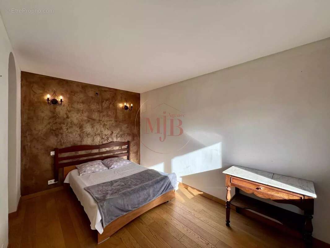 Appartement à EYRAGUES