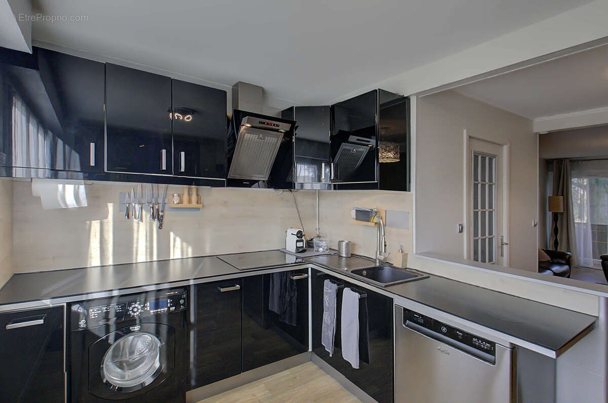 Appartement à MEYZIEU