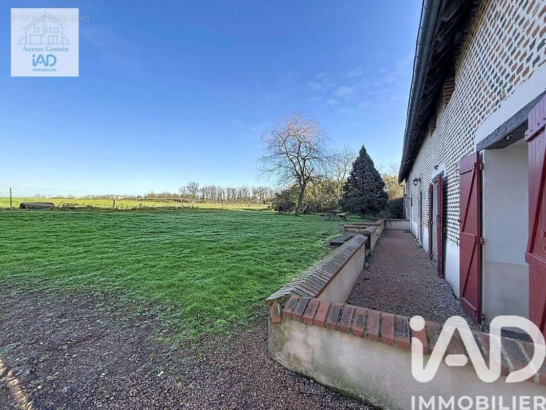 Photo 2 - Maison à TOULON-SUR-ALLIER