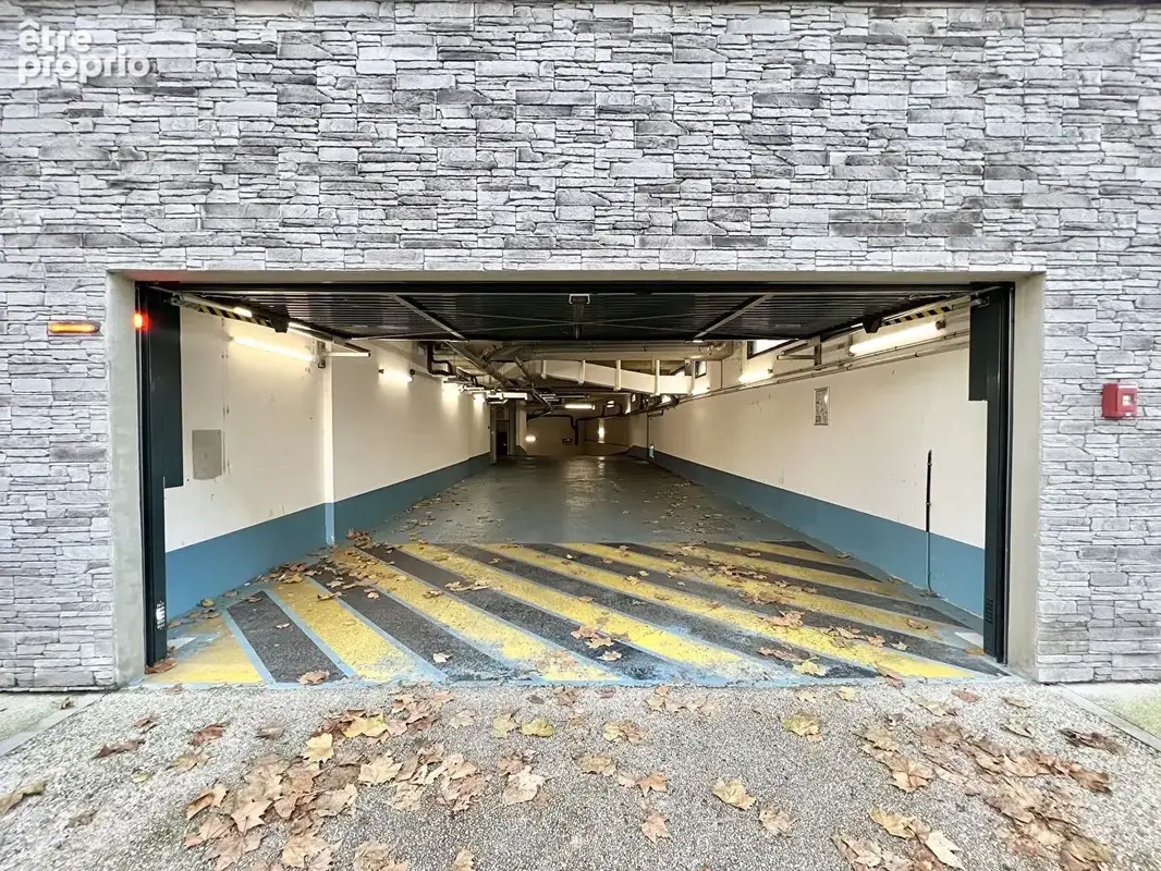 Alfortville Nord centre-ville - Parking sécurisé dans résidence récente - photo 5