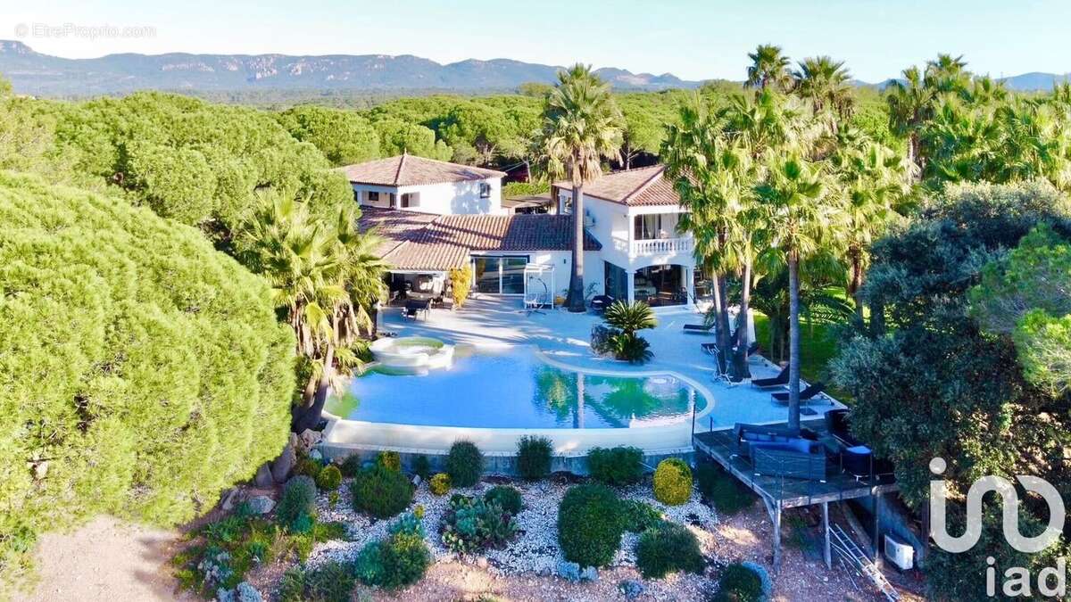 Photo 3 - Maison à ROQUEBRUNE-SUR-ARGENS