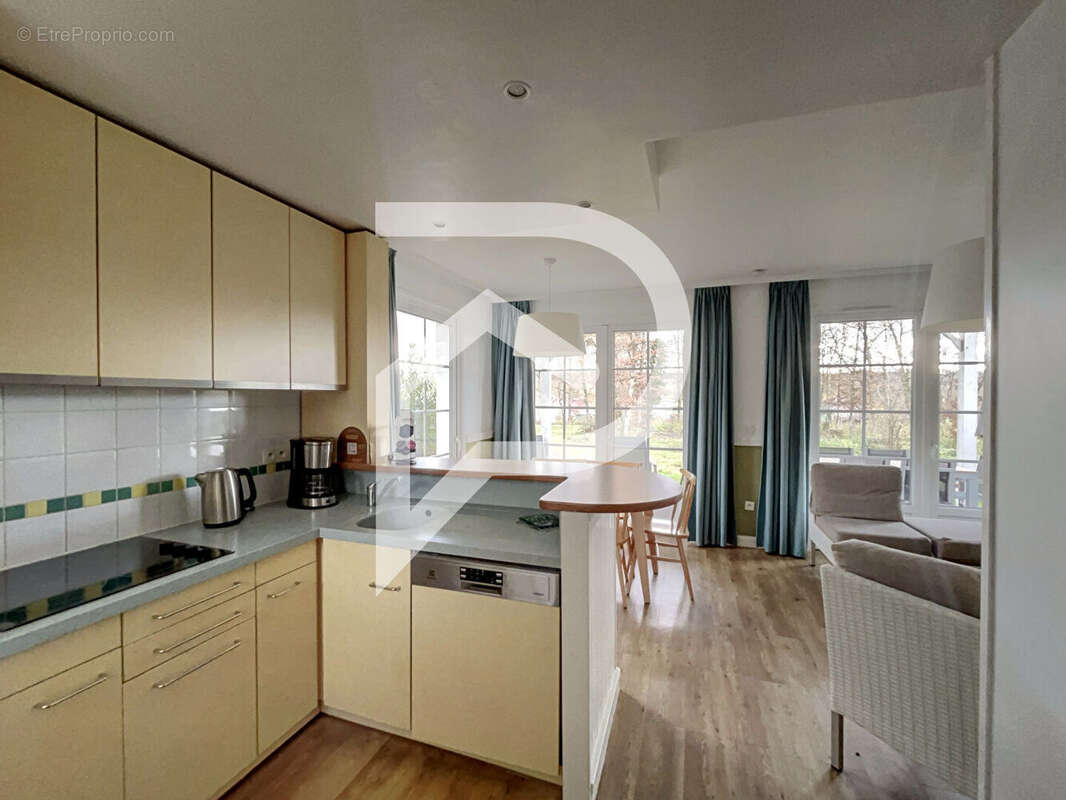 Maison à CHAMOUILLE