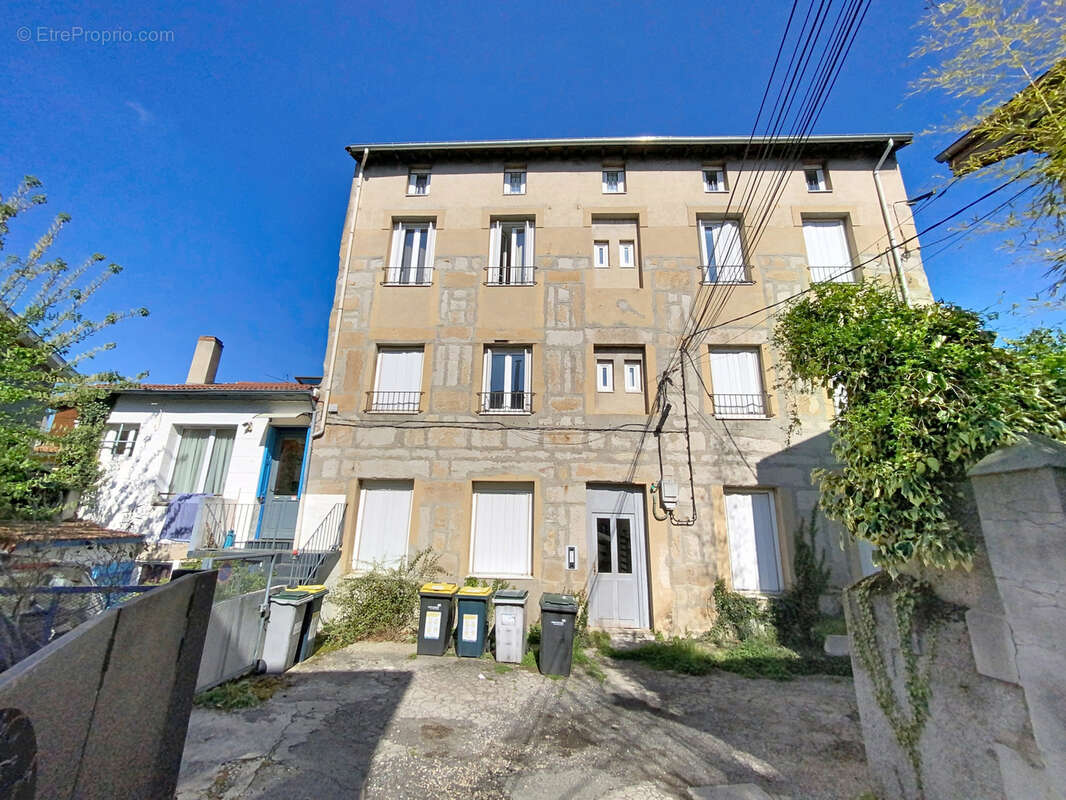 Appartement à SAINT-ETIENNE