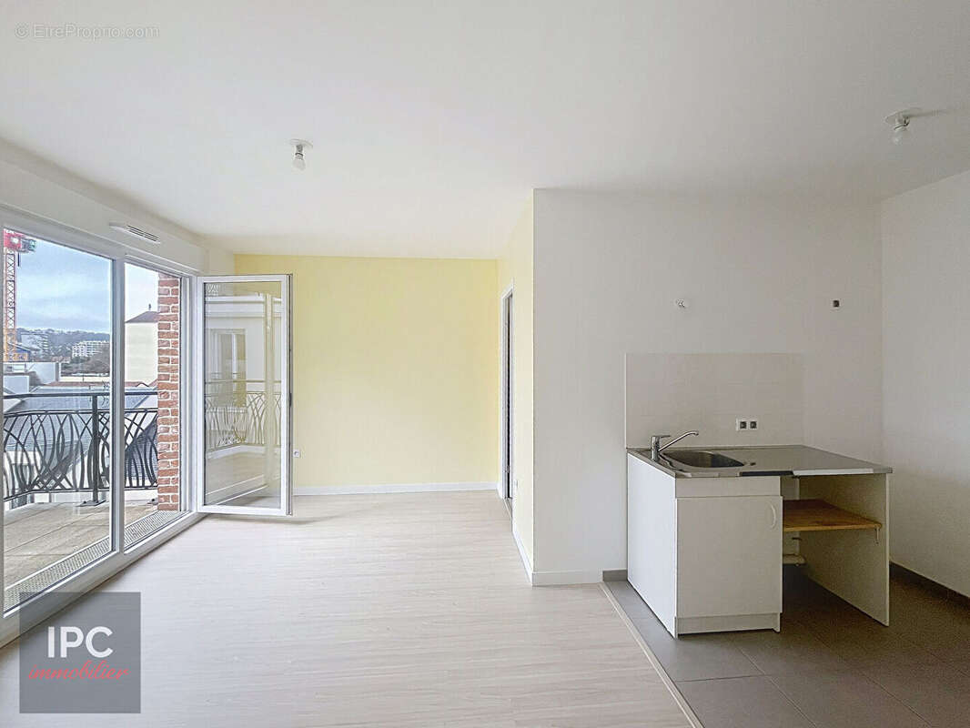 Appartement à SAINT-GRATIEN