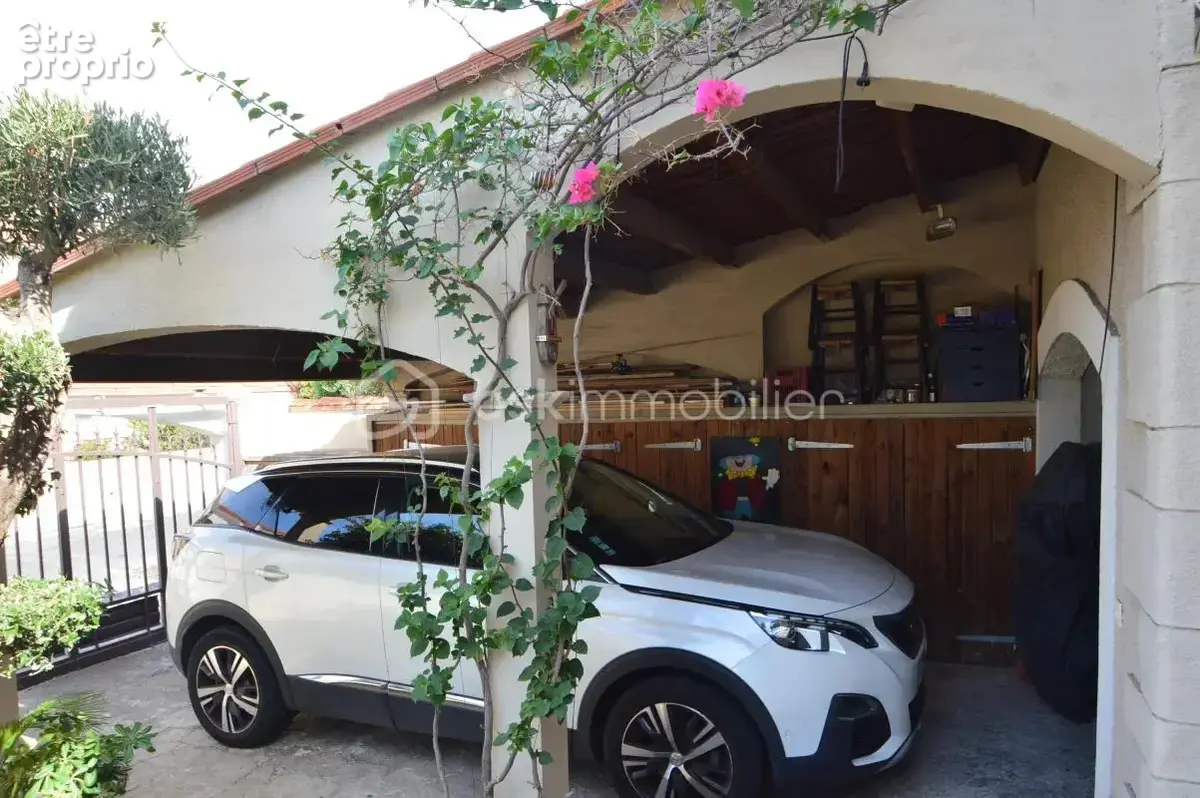 Belle villa familiale avec piscine, 151 m² et carport - photo 3