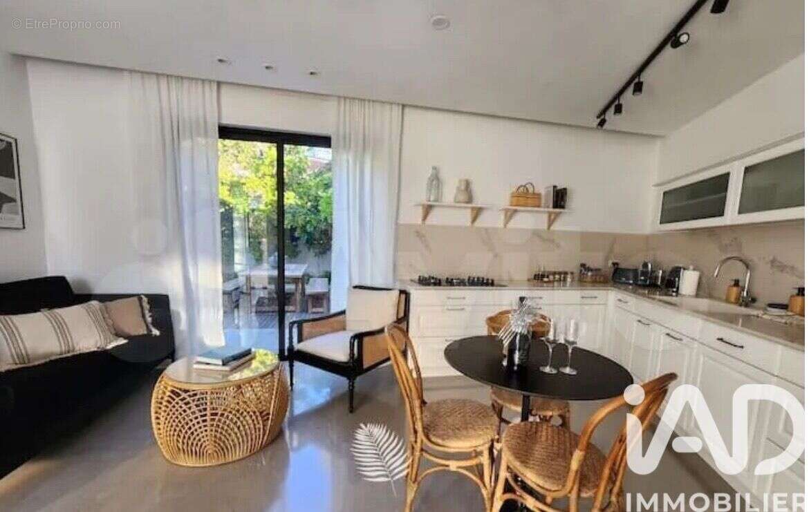 Photo 6 - Maison à LE CASTELLET